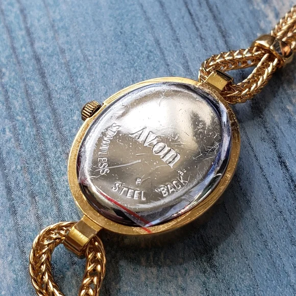 Avon Analog watch. - Picture 13 of 15